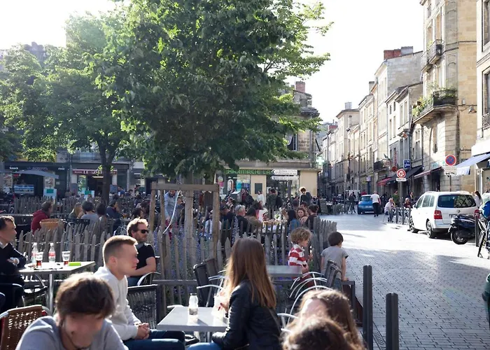 Centre Historique - Tour Du Pin 3 Апартаменты