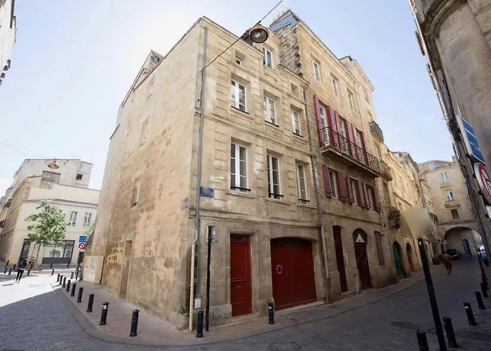 Centre Historique - Tour Du Pin 3 *