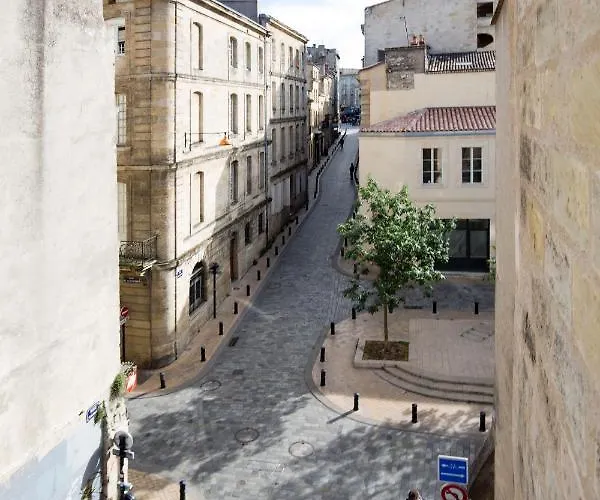 Centre Historique - Tour Du Pin 3